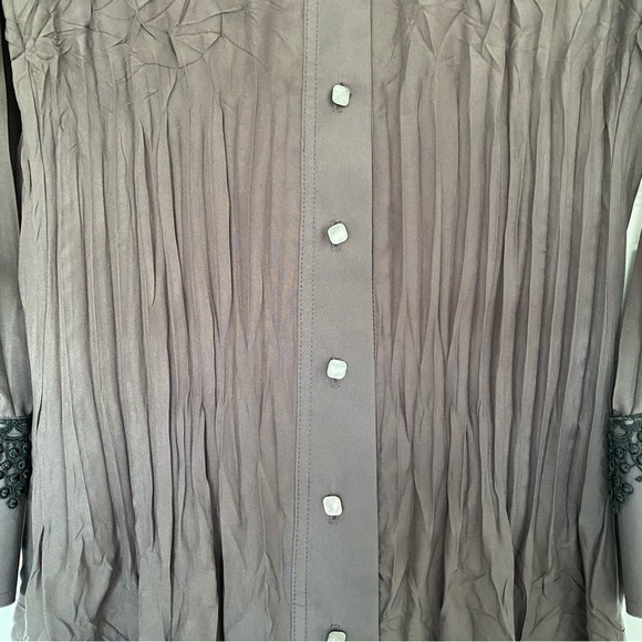 Marie Saint Pierre Long Sleeve Crinkle Dress with Black Lace Detail Size Large - Picture 4 of 13